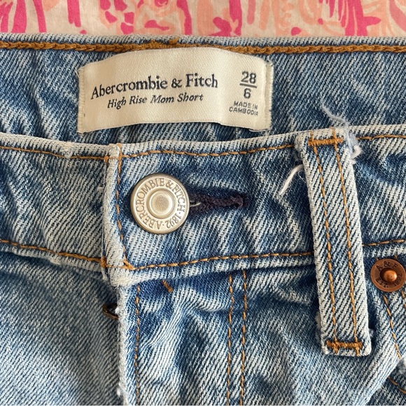 Abercrombie & Fitch High Rise Distressed Mom Jean Shorts - Picture 4 of 5